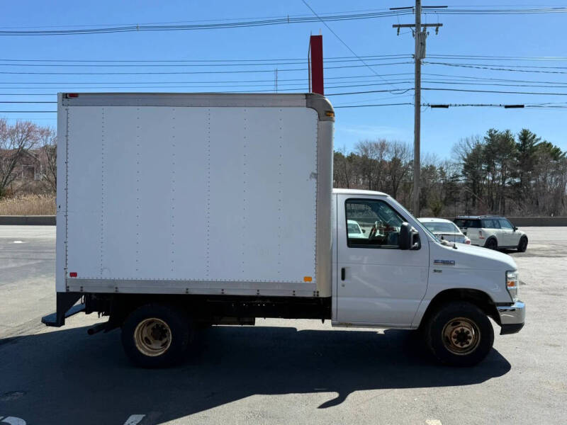 2012 Ford E-Series