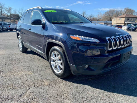 2016 Jeep Cherokee for sale at Fernando's Auto Sales LLC. in Dallas TX