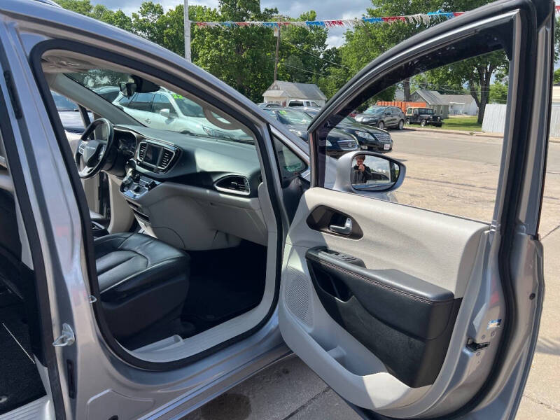 2018 Chrysler Pacifica Touring L
