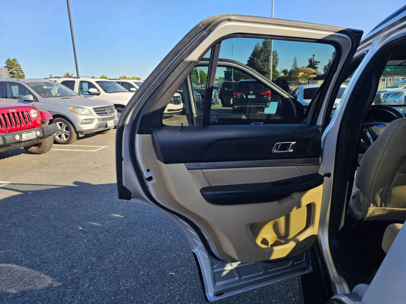 2017 Ford Explorer