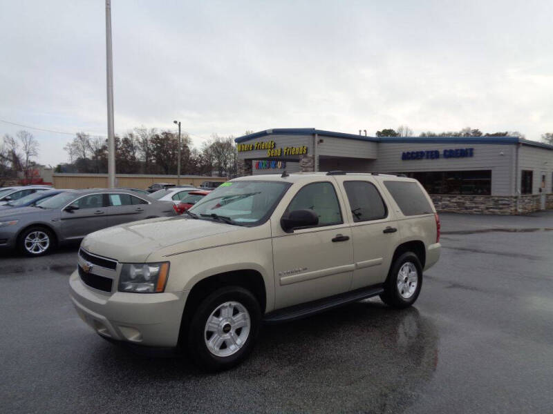 2009 Chevrolet Tahoe LS's photo