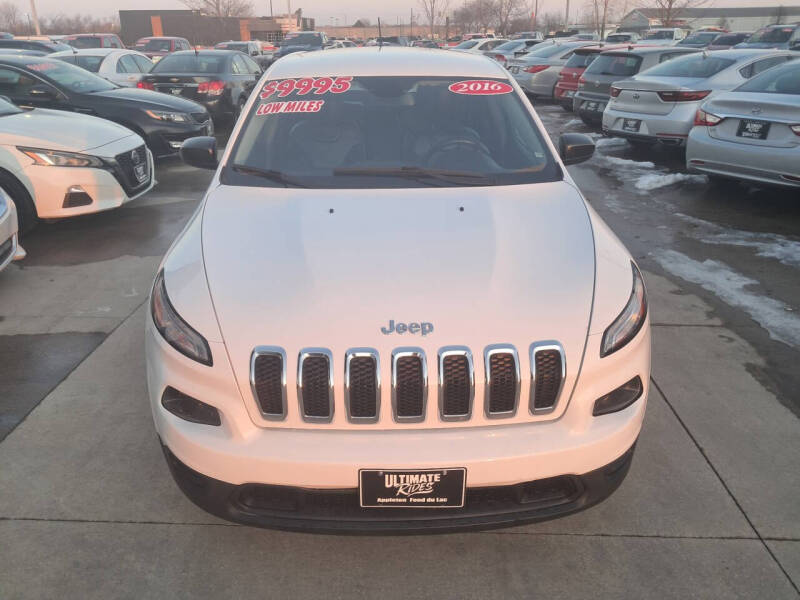 2016 Jeep Cherokee Sport