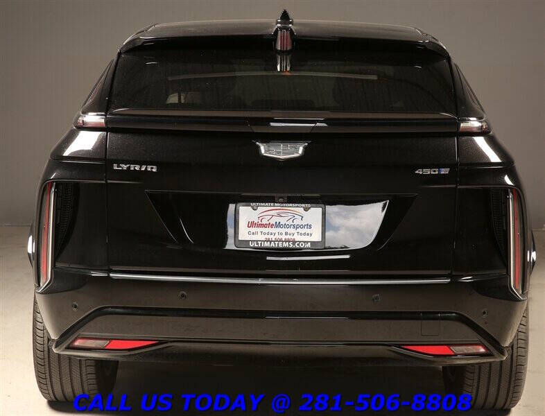 2024 Cadillac LYRIQ Tech