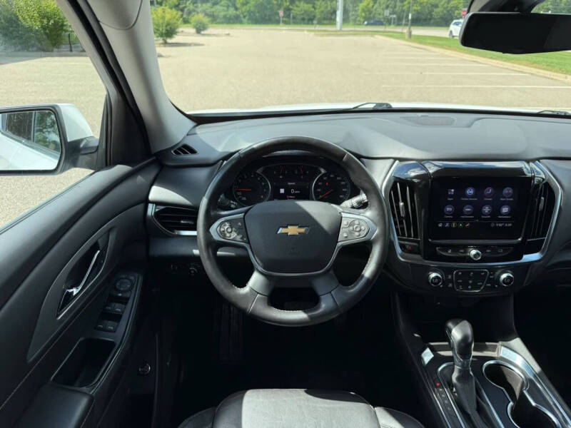 2021 Chevrolet Traverse LT Leather