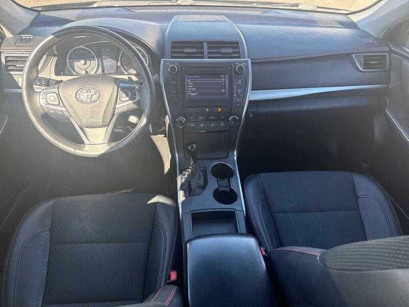 2017 Toyota Camry SE