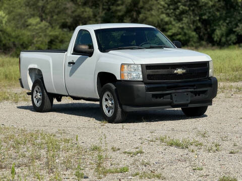 2011 Chevrolet Silverado 1500 for sale at OVERDRIVE AUTO SALES, LLC. in Clarksville IN