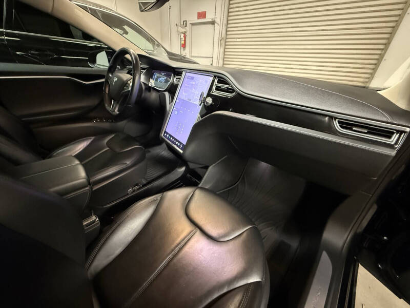 2015 Tesla Model S 85