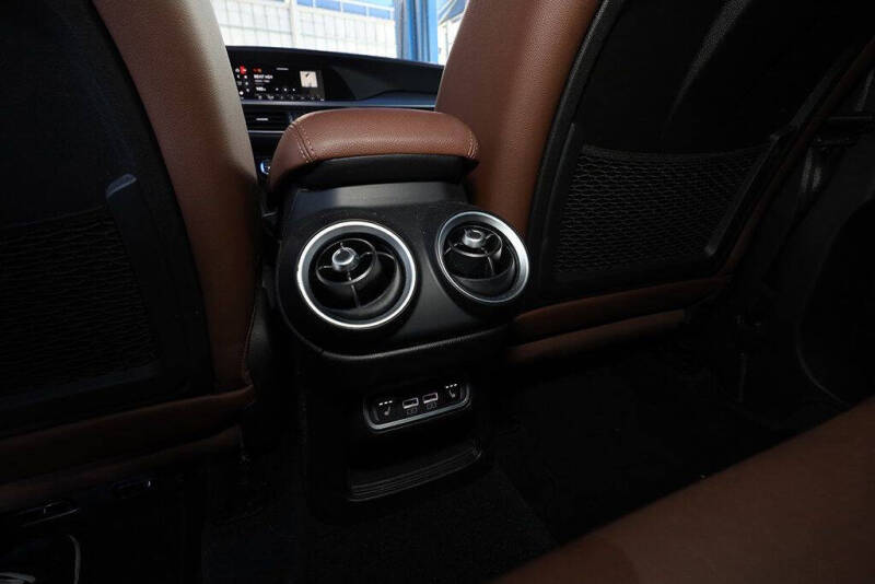 2024 Alfa Romeo Stelvio Ti