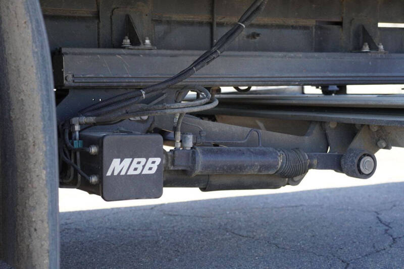 2016 Freightliner M2 106