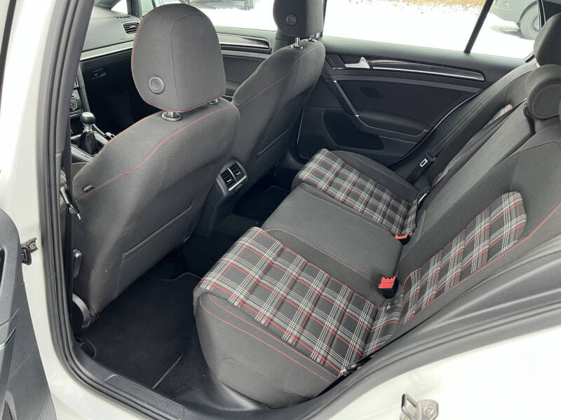 2015 Volkswagen Golf GTI S