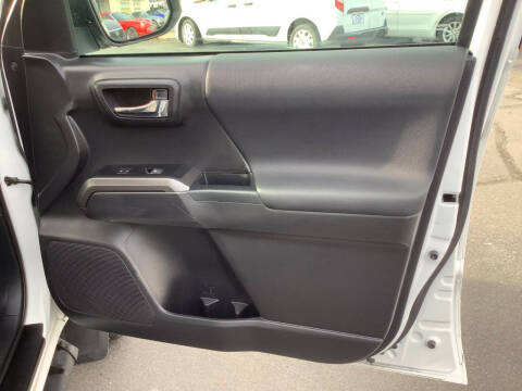 2022 Toyota Tacoma TRD Off-Road