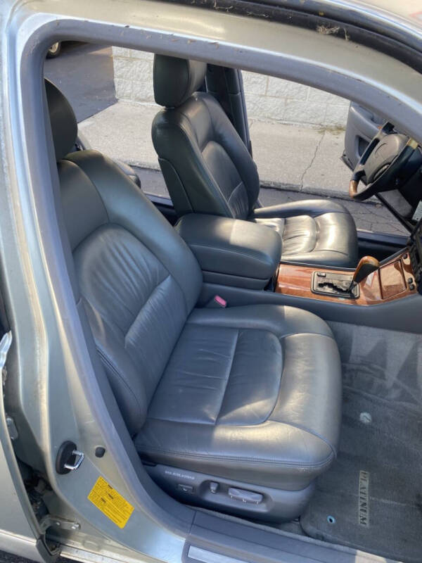 2000 Lexus LS 400