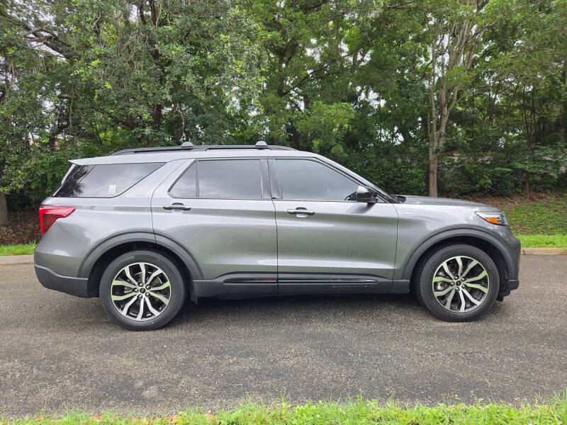 2022 Ford Explorer ST-Line
