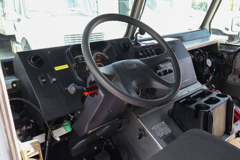 2020 Freightliner MT45 Chassis