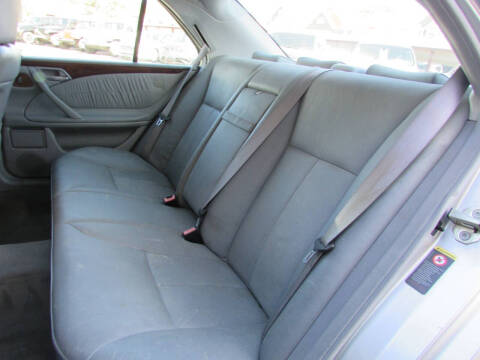 2001 Mercedes-Benz E-Class E 320