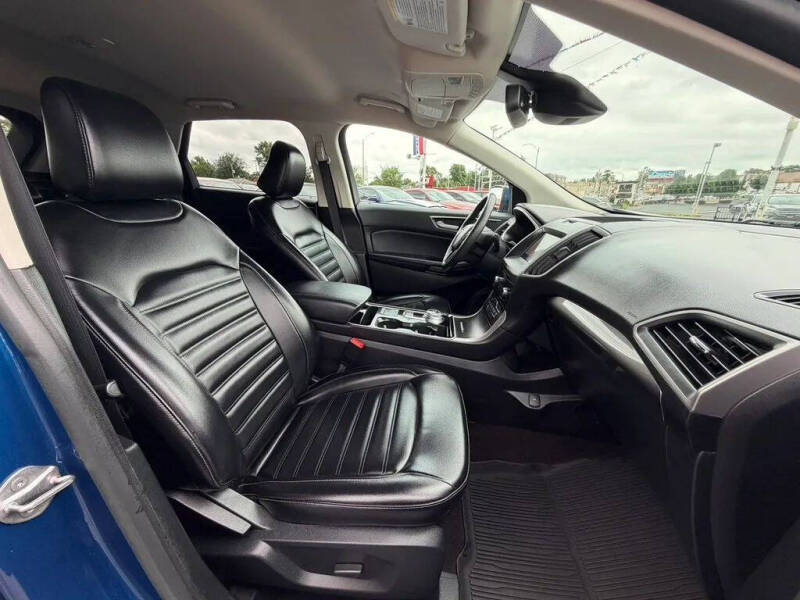 2020 Ford Edge