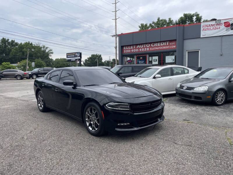 2017 Dodge Charger SXT's photo