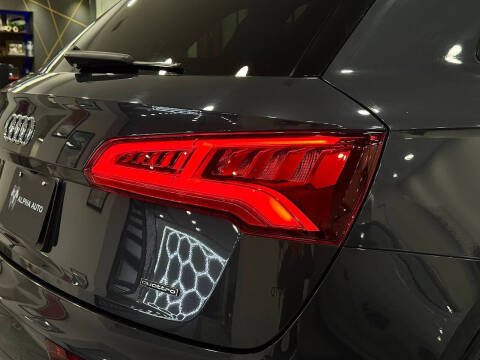 2020 Audi Q5 quattro Titanium Premium 45 TFSI