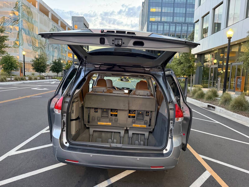 2012 Toyota Sienna XLE 8-Passenger