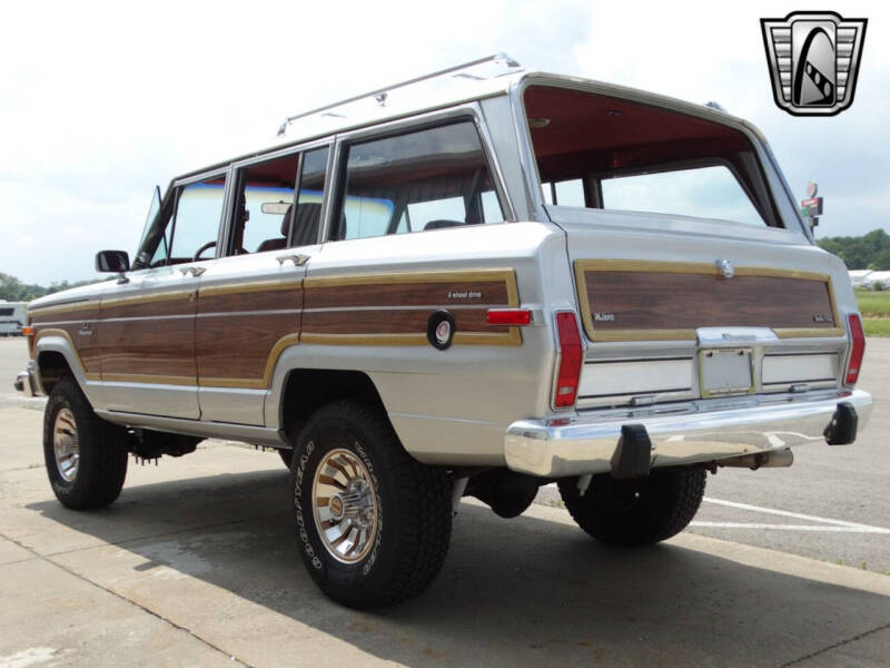 1986 Jeep Grand Wagoneer