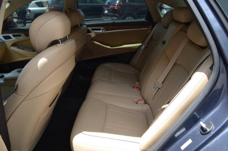 2017 Genesis G80
