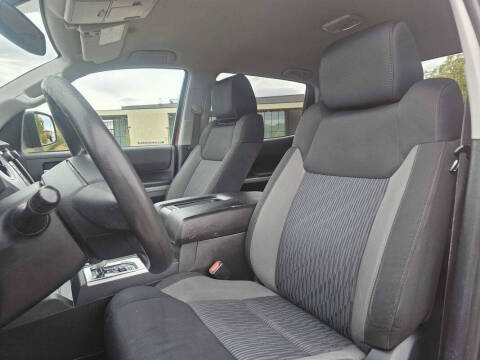 2014 Toyota Tundra SR5