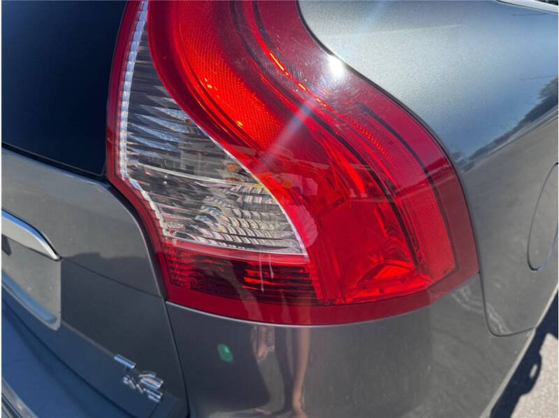 2017 Volvo XC60 T6 R-Design