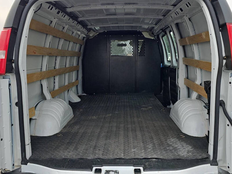 2024 GMC Savana 2500