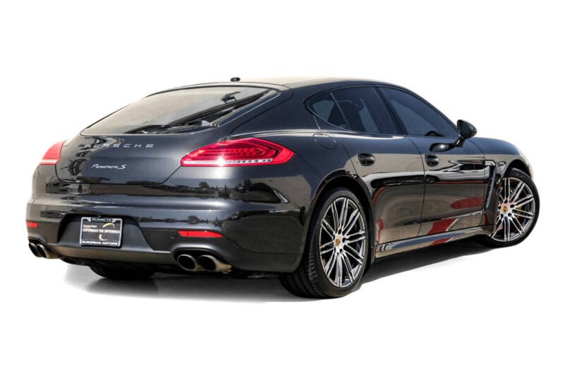 2015 Porsche Panamera S