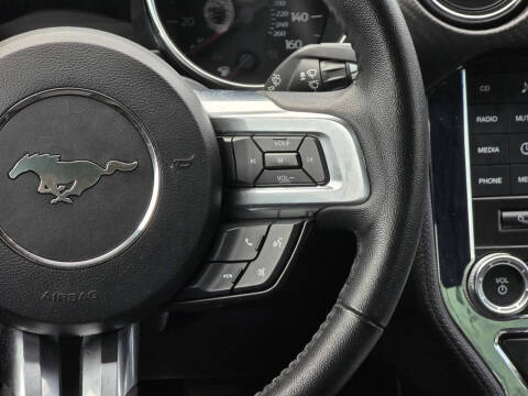 2017 Ford Mustang V6