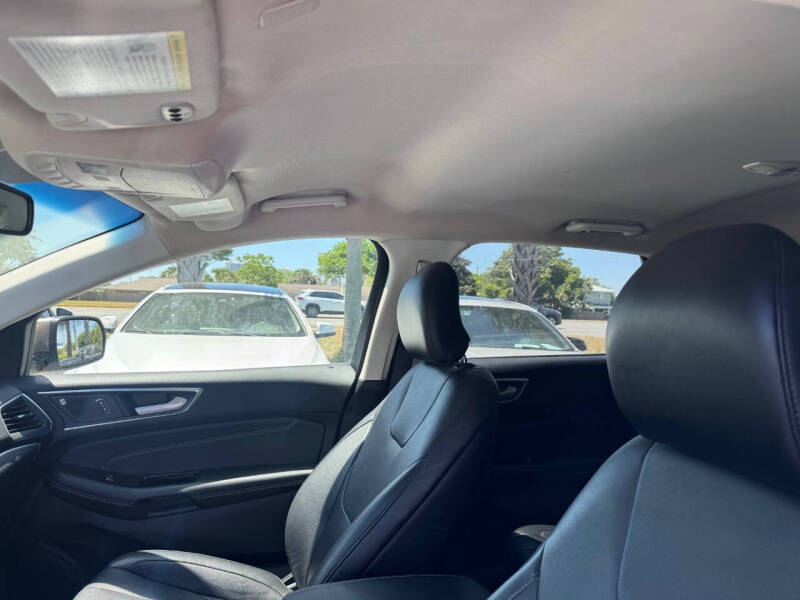 2019 Ford Edge Titanium