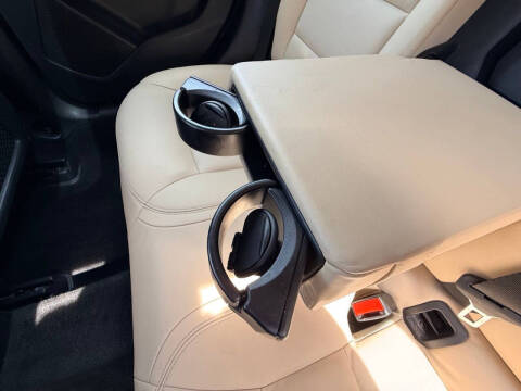 2017 Infiniti QX30 Premium