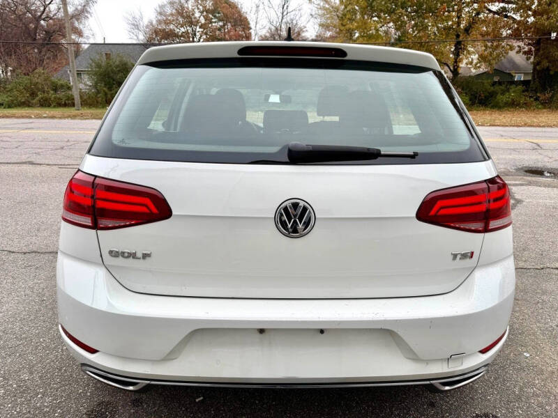 2018 Volkswagen Golf TSI S
