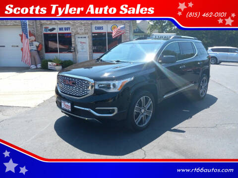 2017 GMC Acadia for sale at Scotts Tyler Auto Sales in Wilmington IL