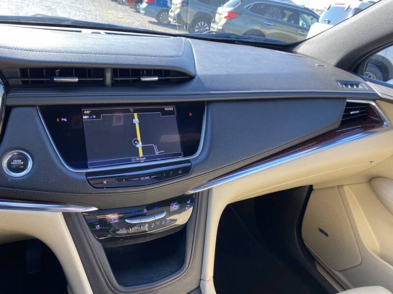 2018 Cadillac XT5 Premium Luxury