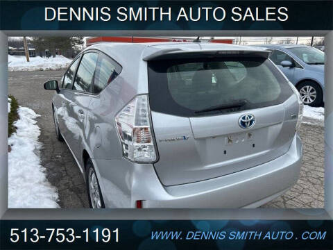 2014 Toyota Prius v Two