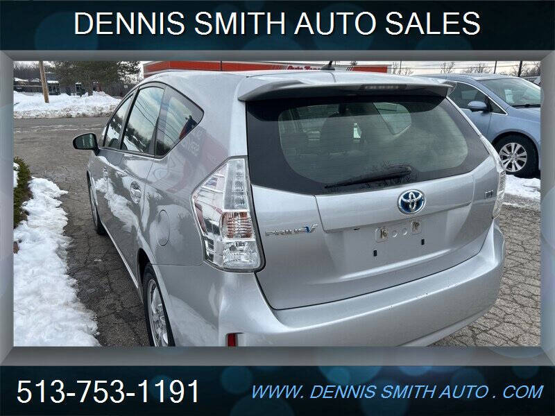 2014 Toyota Prius v Two