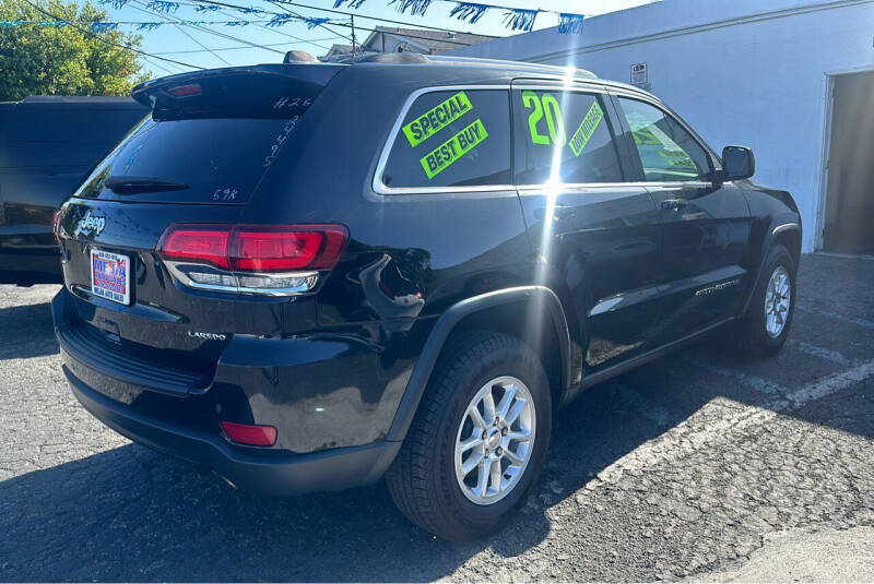 2020 Jeep Grand Cherokee Laredo