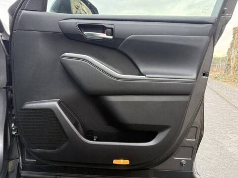 2023 Toyota Highlander Hybrid XLE