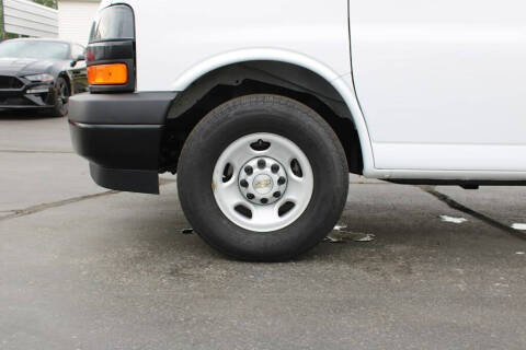 2024 Chevrolet Express 2500