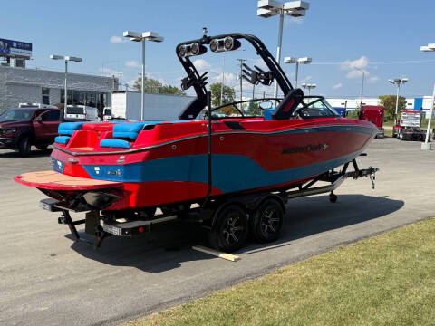 2022 MasterCraft XT24