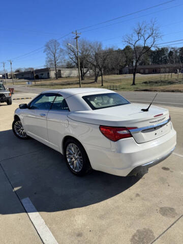 2011 Chrysler 200 Limited