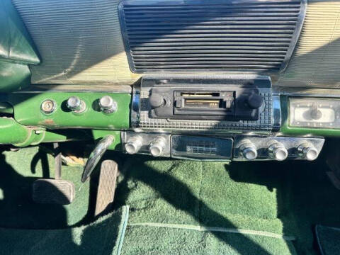 1953 Kaiser Manhattan