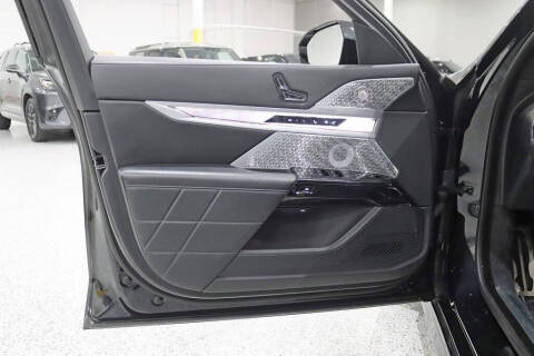 2023 BMW 7 Series 760i xDrive