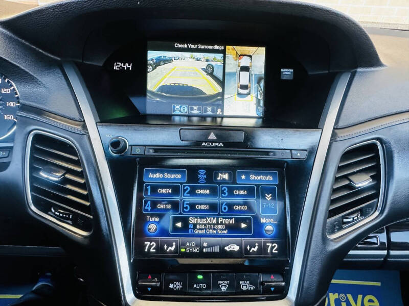 2017 Acura RLX w/Advance