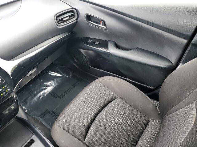 2020 Toyota Prius LE