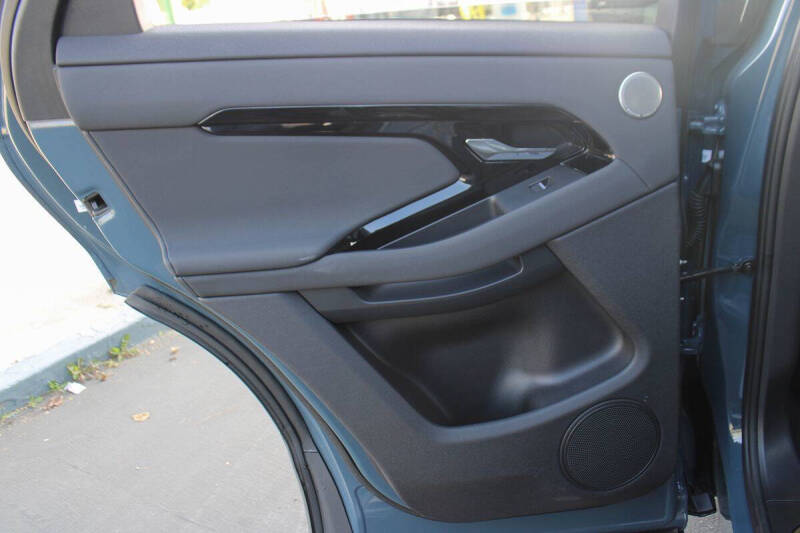 2024 Land Rover Range Rover Evoque P250 Dynamic SE