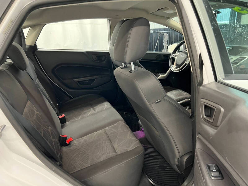 2011 Ford Fiesta SEL