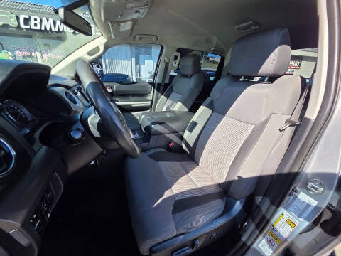 2017 Toyota Tundra SR5