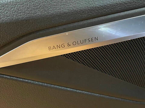 2022 Audi e-tron quattro Premium Plus